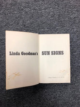 Load image into Gallery viewer, LINDA GOODMAN'S SUN SIGNS 1968 TAPLINGER TRUE FIRST EDITION HCDJ Astrology