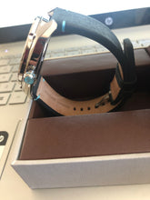 Load image into Gallery viewer, Pre-owned Tommy Bahama TB00078-02 Men's Black Dial Black Leather Band