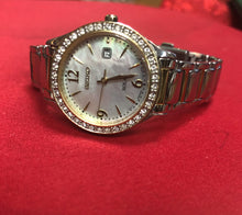 Load image into Gallery viewer, Pre-owned Seiko Women's Solar Gold-Tone Stainless Steel Bracelet Watch SUT314 free shipping