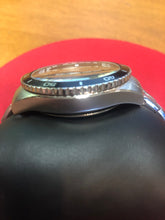 Load image into Gallery viewer, Pre-owned Bulova Men's 98B298 Quartz Rotating Bezel Chronograph Black Dial