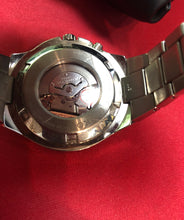 Load image into Gallery viewer, Pre-owned Seiko SKA729 Men's 43mm Kinetic Titanium Blue Dial 5''