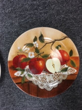 Load image into Gallery viewer, Set Of 3 Fruit Plates 8&#39;&#39;