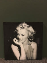 Load image into Gallery viewer, Marilyn Monroe Portrait Painting on Canvas