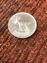 Load image into Gallery viewer, Vintage UNITED Arab Emirates Coin Lot - 2 Great Islamic Coins 1995