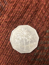 Load image into Gallery viewer, Iraq 1 Dinar, 1981 Palm Tree Nickel Coin
