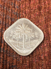 Load image into Gallery viewer, Iraq 500 Fils coin 1982 Palm trees divide dates