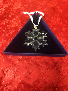 pre owned  2018 Crystal Snowflake Christmas Ornament