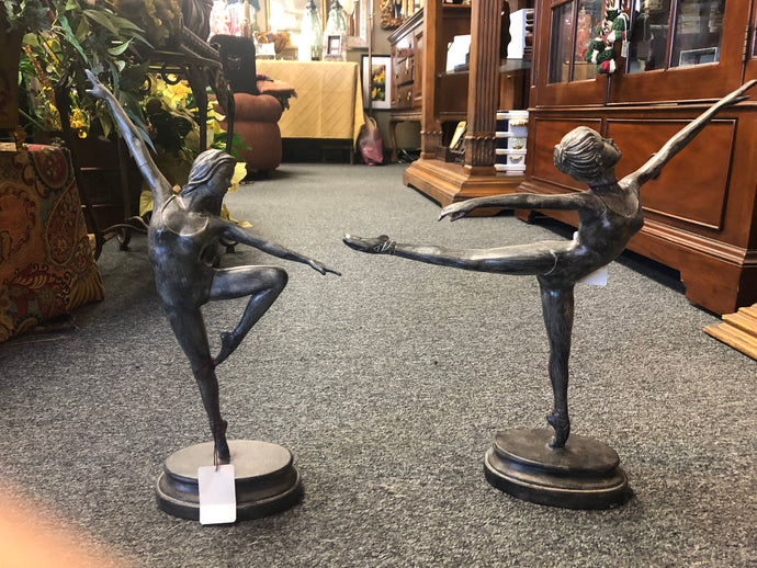 Ballet dancers statues for home decorating 1 set pre-owned