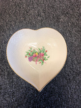 Load image into Gallery viewer, Heart shaped plate with a basket of fruit in the middle pre-owned