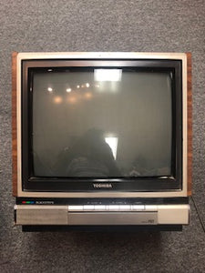 VINTAGE TOSHIBA TELEVISION