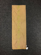 Load image into Gallery viewer, Green Leafs Table Runner
