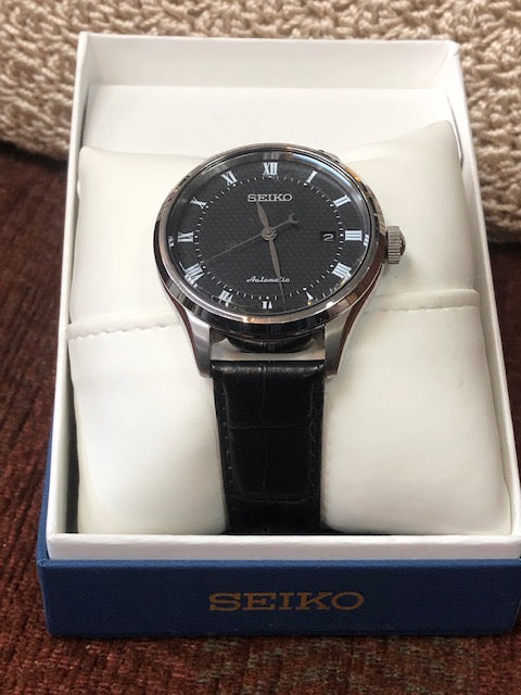 pre-owned Seiko Black dial Pattern Automatic 4R35 SRPA97 Case