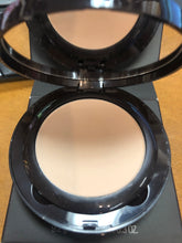 Load image into Gallery viewer, PRE-OWNED Laura Mercier Smooth Finish Foundation Powder SPF 20 # 1N2 02 IN BOX