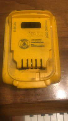 Pre Owned Dewalt DCB204 20V XR Lithium Ion Battery Pack Battery Only