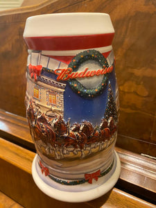 Pre Owned Anheuser Busch Budweiser Beer Mug Holiday At The Capitol 2001 Holiday Stein