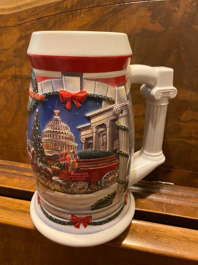 Pre Owned Anheuser Busch Budweiser Beer Mug Holiday At The Capitol 2001 Holiday Stein