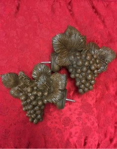 CUSTOM OAK KIRSCH GRAPE LEAVES FINIALS 2" ROD EXCEPTIONAL BEAUTY NIB