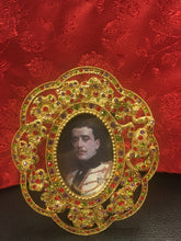 Load image into Gallery viewer, New Oval  metal with crystal Frame
