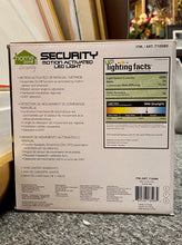 Load image into Gallery viewer, New Home Zone Motion Activated 3 LED Outdoor Security Light White Adjustable Head