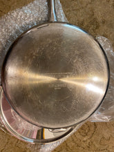Load image into Gallery viewer, Pre owned Masterclad Pro Series Plus TI-3 12&quot; Covered Chicken Fryer