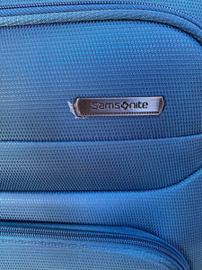 New Samsonite Epsilon NXT 2-piece Softside Spinner Luggage Set 27”& 20” Blue