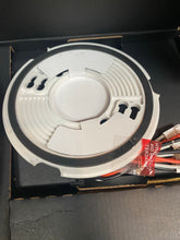 Load image into Gallery viewer, Pre owned First Alert Onelink Safe Sound Bundle Smoke Fire Carbon Monoxide CO Alexa