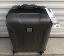 Load image into Gallery viewer, New skyway Nimbus 20-inch spinner Cary on luggage suitcase SILVER