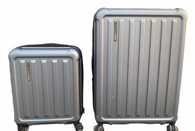 Pre Owned traveler's choice the art of travel 2-piece hardside spinner set, 29