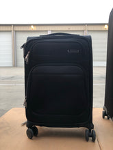 Load image into Gallery viewer, Pre-owned Samsonite Epsilon Spinner Luggage set 27&quot; suitcase and 20&quot; carry on