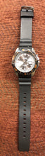 Load image into Gallery viewer, Pre-owned Casio MTD1080-8AWC 3 Hand Diver Analog Super Illuminator