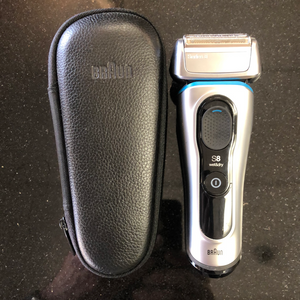 Pre-owned Braun Series 8  3-in-1 Razor comes with new charge