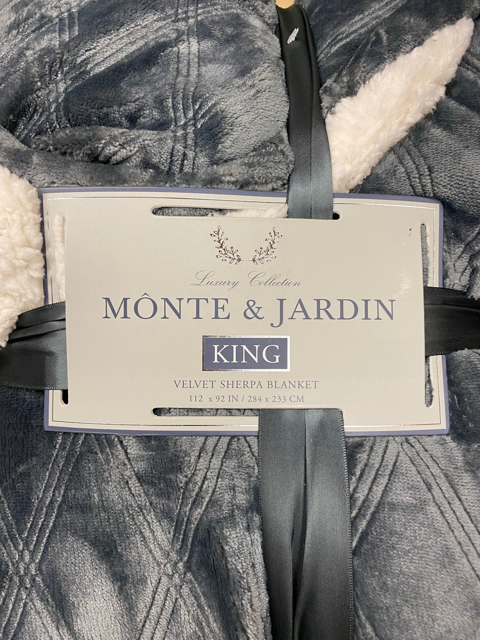 Monte and jardin velvet blanket hot sale