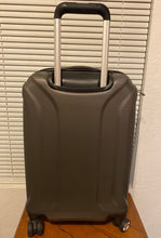 Load image into Gallery viewer, Pre owned Skyway Nimbus 3.0 Hardside Spinner Luggage