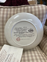 Load image into Gallery viewer, Norman Rockwell&#39;s &quot;Standing in the Doorway&quot; Collector Plate