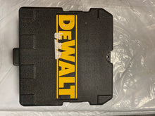 Load image into Gallery viewer, DW0822 CROSS LINE AND PLUMB SPOTS LASER