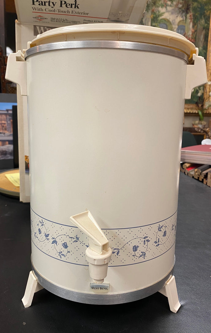 Pre Owned Vintage West Bend Party Perk 57630 Percolator Coffee Maker 12-30 Cups