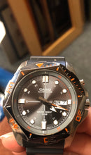 Load image into Gallery viewer, Pre-owned Casio MTD1080-8AWC 3 Hand Diver Analog Super Illuminator