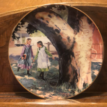 Load image into Gallery viewer, LITTLE HOUSE ON THE PRAIRIE "THE SWEETHEART TREE" COLLECTOR PLATE
