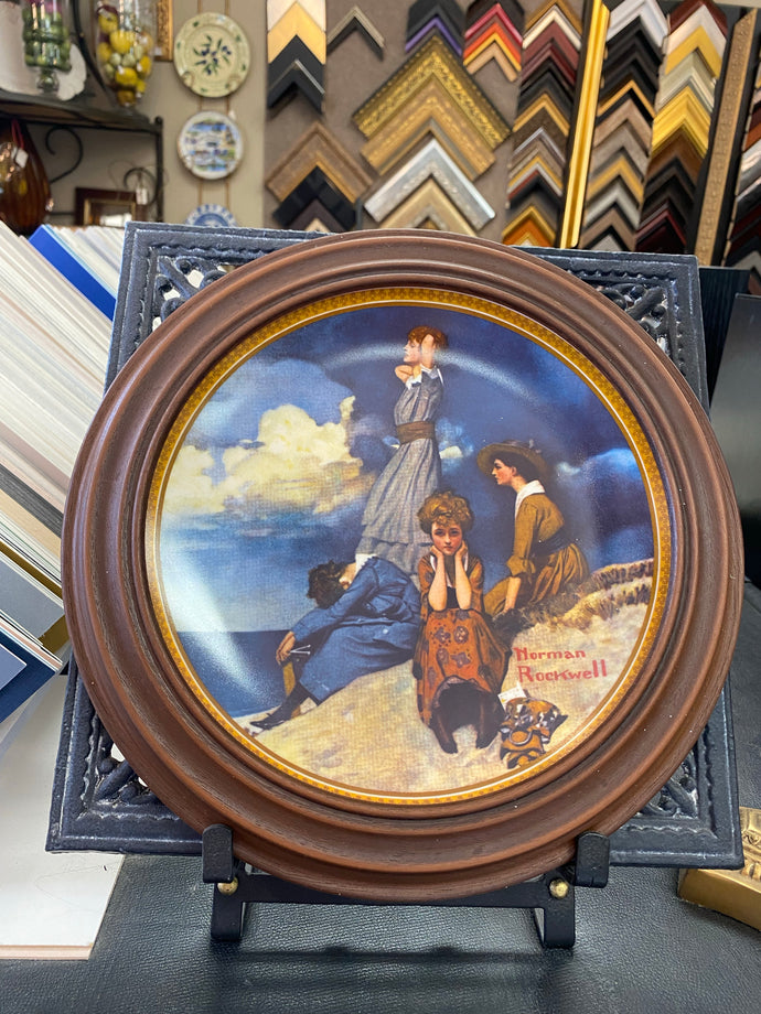 Knowles Waiting On The Shore, Norman Rockwell Collectible Plate