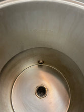 Load image into Gallery viewer, Pre Owned Vintage West Bend Party Perk 57630 Percolator Coffee Maker 12-30 Cups
