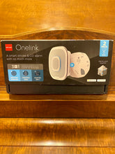 Load image into Gallery viewer, Pre owned First Alert Onelink Safe Sound Bundle Smoke Fire Carbon Monoxide CO Alexa