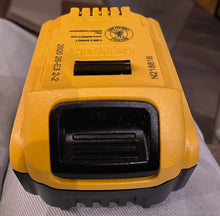 Load image into Gallery viewer, Slightly Used DEWALT 20V MAX Battery, Premium 4.0Ah (DCB204)