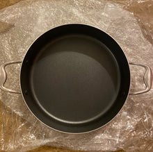 Load image into Gallery viewer, New OB Masterclad Pro Series Plus TI-3 12" Covered Roaster Pot\Pan