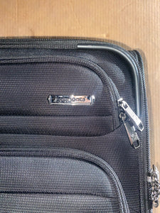 Like New Samsonite Insignis Carry-On Expandable Spinner