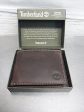 Load image into Gallery viewer, Timberland Men&#39;s Leather Pass case Wallet (brown)