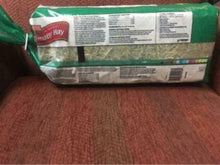 Load image into Gallery viewer, Forti Diet Timothy Hay    with small world bag 5lba complete feed